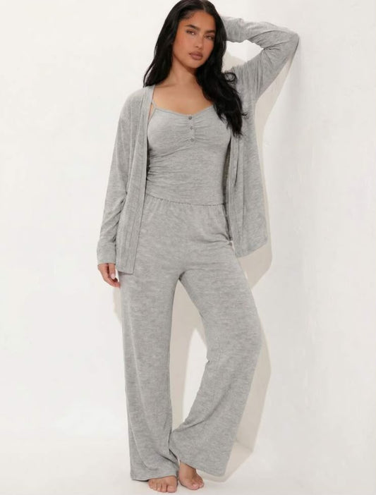 Pyjama Cloud Nine grey three-piece set, full outfit