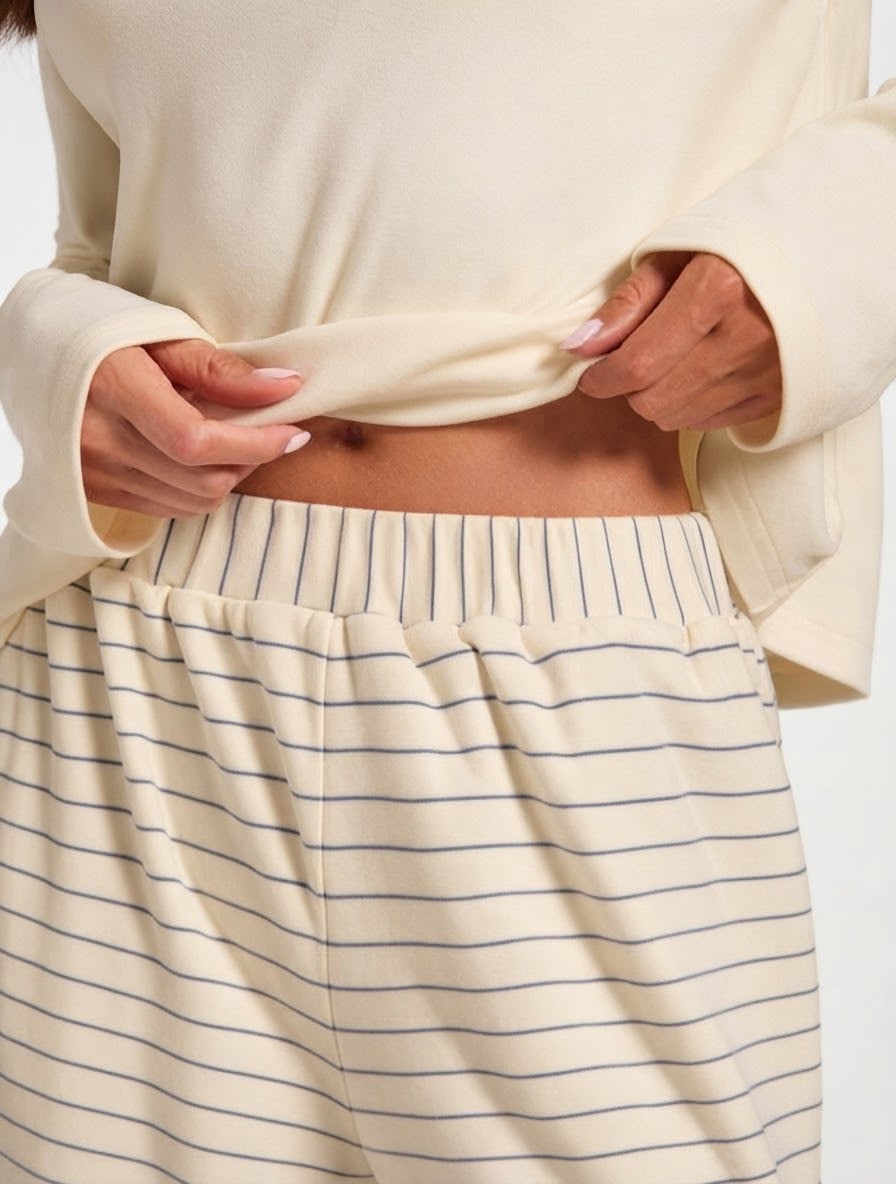 Striped pyjama trousers with elasticated waistband, close-up