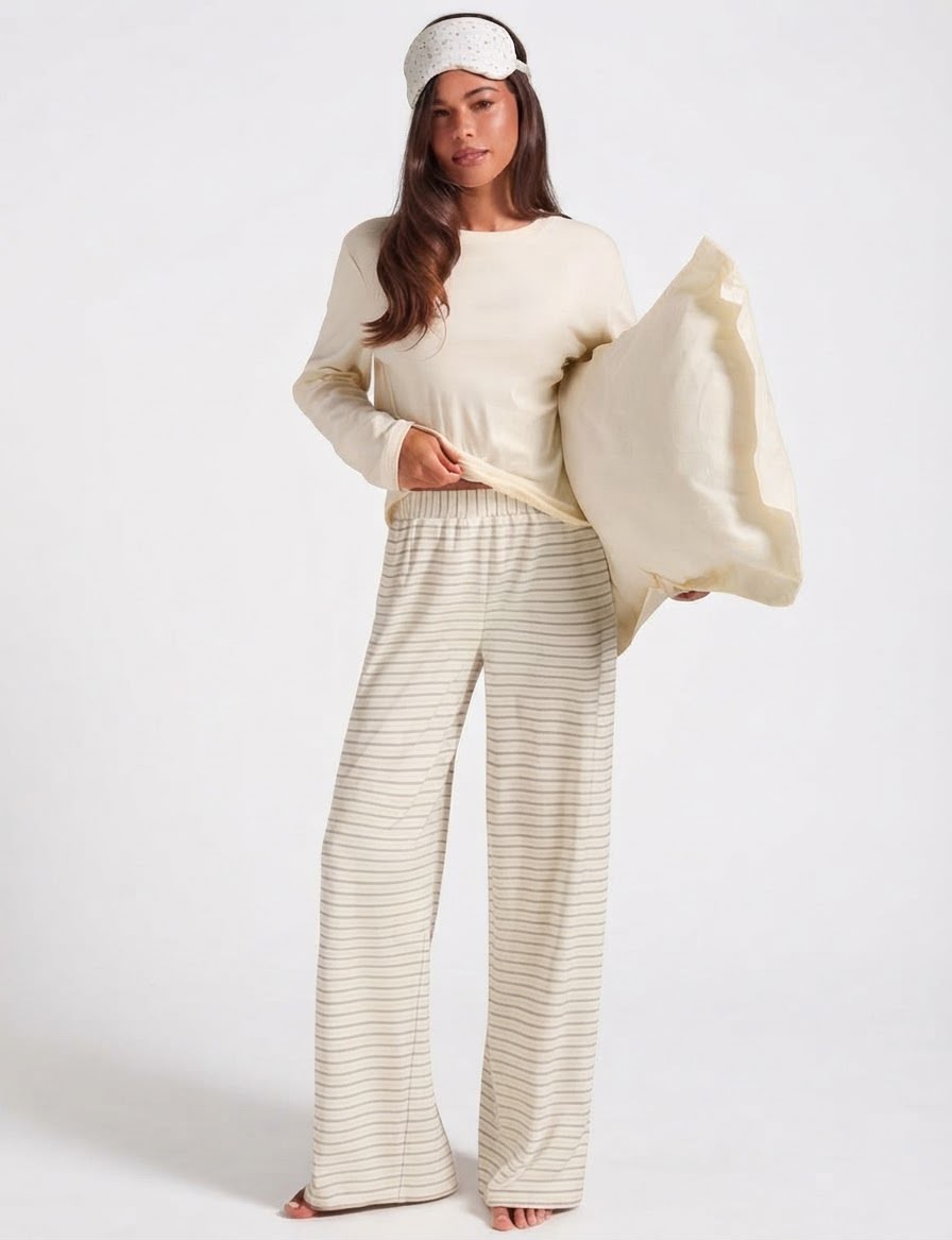 Pyjama Stripes in Cozy creamy-vanilla set, full outfit